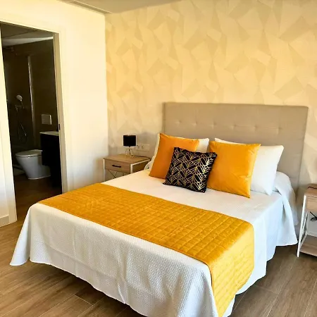 Alcazaba Lagoon & Private Costa Del Sol إِستيبونا